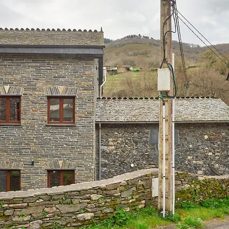 Valle Del Ibias - Primero Derecha