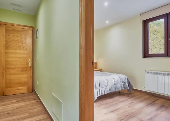 Valle Del Ibias - Primero Derecha